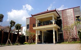 Baliku Guest House Batu